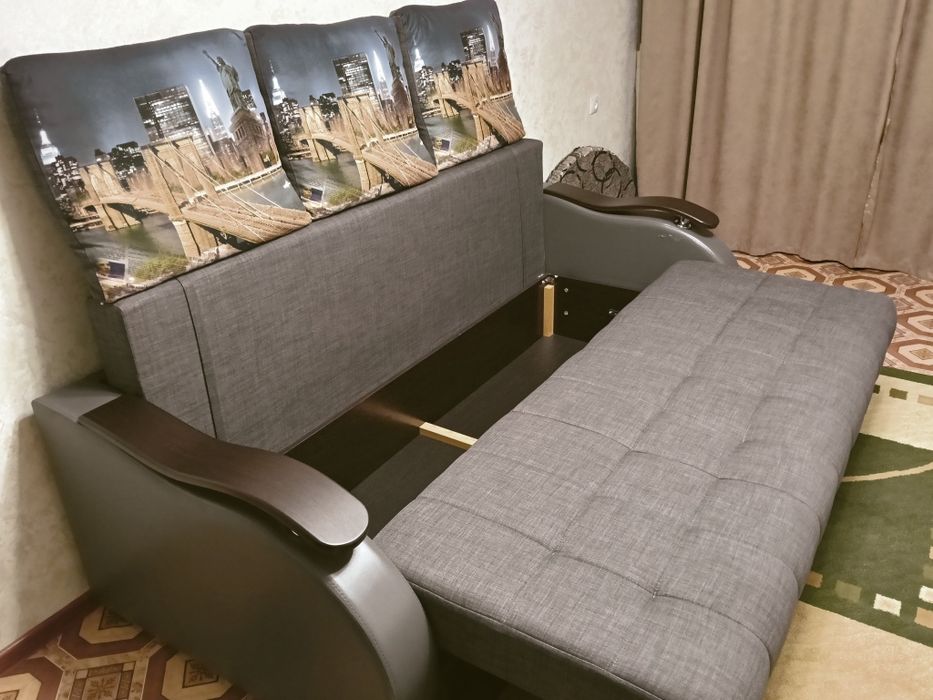 Диван б/у в хорошем состоянии