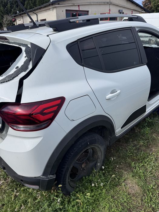Aripa spate dreapta si panou spate fusta spate oala locas roata rezerva Dacia Sandero 3 Stepway  2020-2026