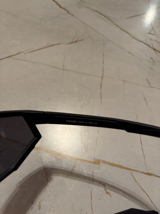 Очки от Prada мужские