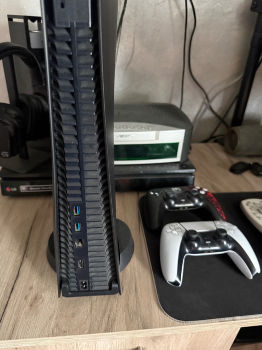 Vând playstation 5