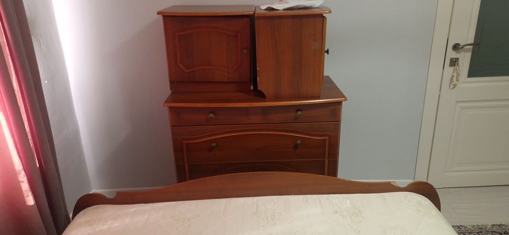 Продам гарнитур в отличном состоянии