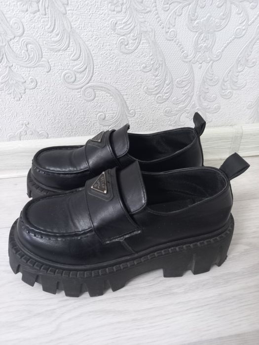 Продам Лоферы  Туфли