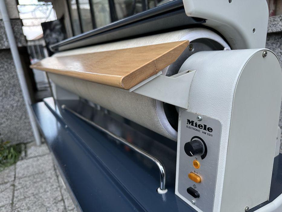 Професионална гладачна машина -каландър Миеле/Miele