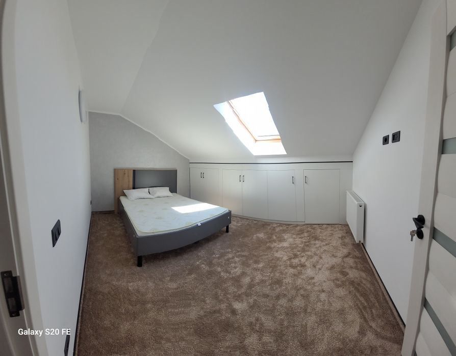 Închiriez apartament în zona Coramed