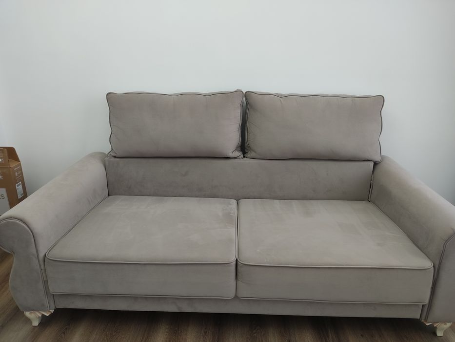 Срочно продам диван