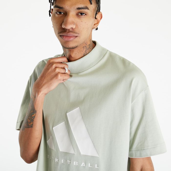 Adidas Basketball T shirt Oversize Size S Small