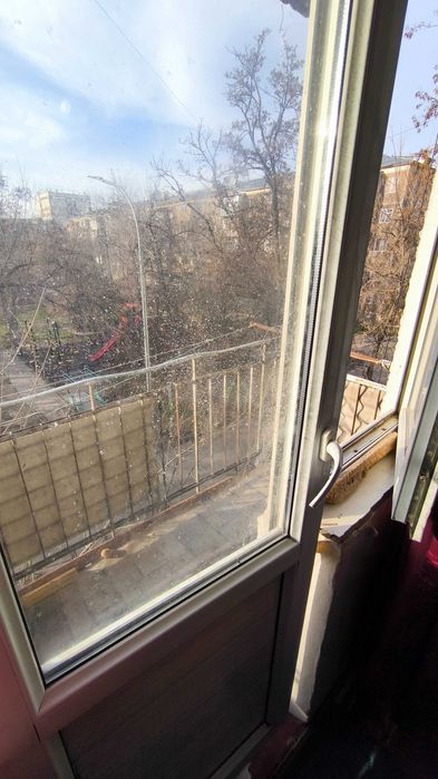 Продаётся 2-комнатная квартира 101-серии на АЙБЕРГЕНОВА - Этаж 3 из 5