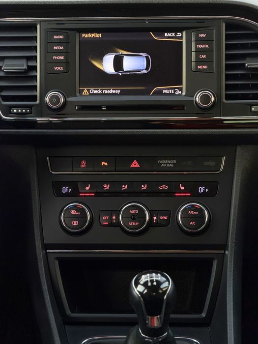 Seat Leon FR , 2015 , 1.6 Diesel , Faruri Bi-LED , Adusa recent ( 5F )