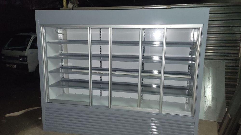 Витринный Холодильник под Напитки