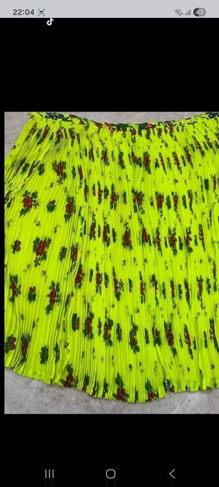 Vand fuste de anul nou traditionale am si de copii  sunt toate culorie