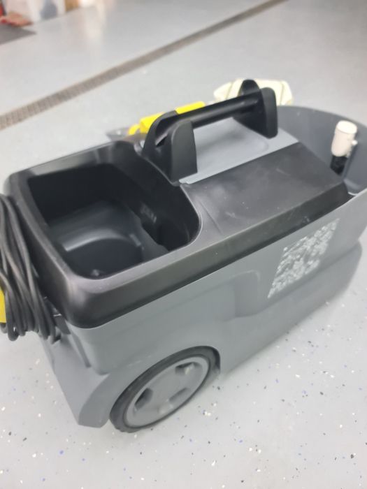 Моющий пылесос Puzzi 10/1 + химия в придачу