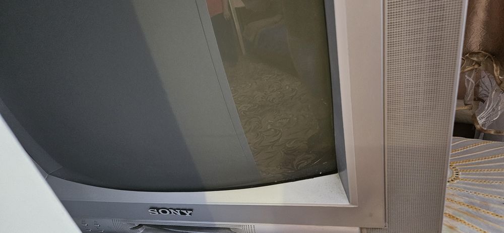 Телевизор SONY  с пультом