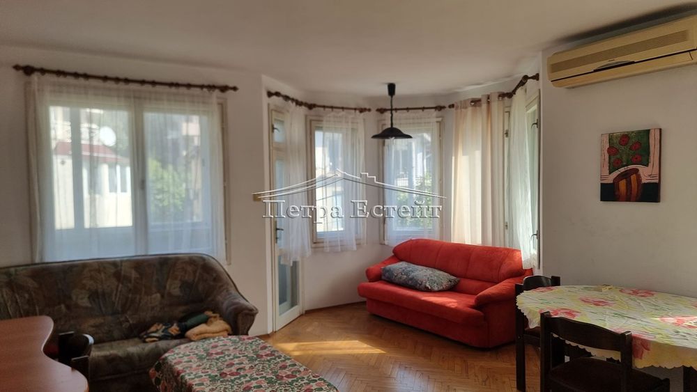 Дава се под наем Тристаен апартамент в Варна, Бриз - 107 кв.м за 459 € - Снимка #5