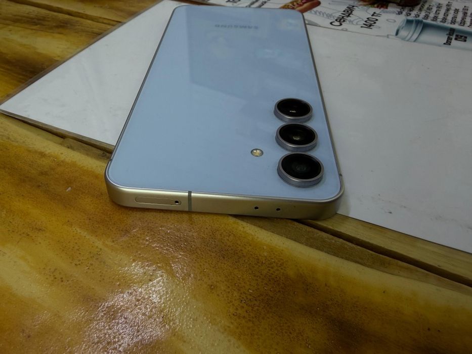 Продам Samsung S24FE 128/8