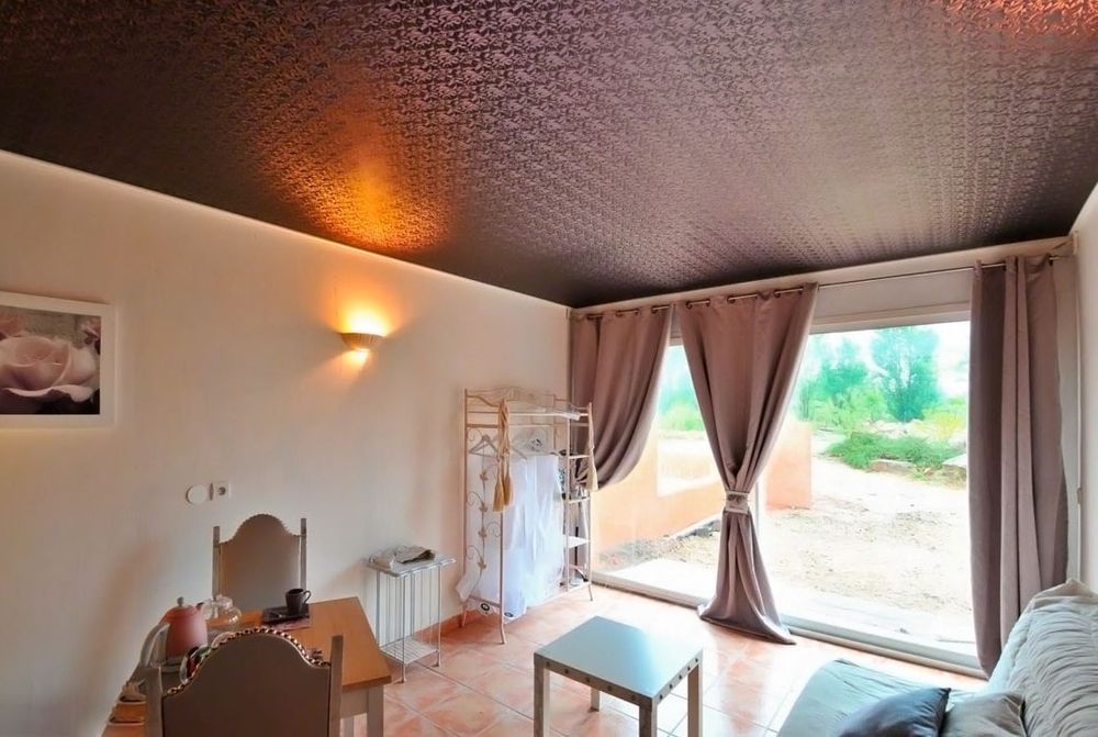 Натяжные потолки