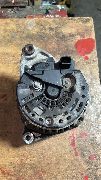 Генератор Ауди а6 с5 2.8 BOSCH Пассат б5 Ауди а4 б6 2.4 V6 ALDI MART