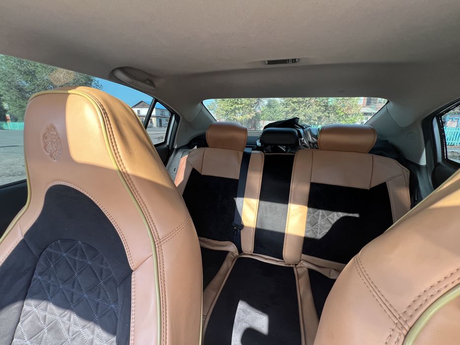 Продам кожаный чехол на авто Chevrolet Onix