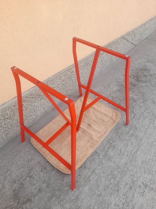 Метални стойки разглобяеми