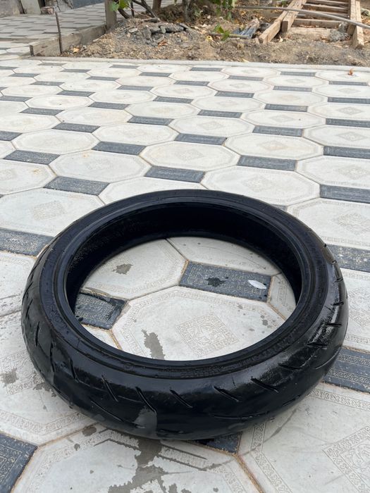 передняя 120/70 ZR17 (58W)