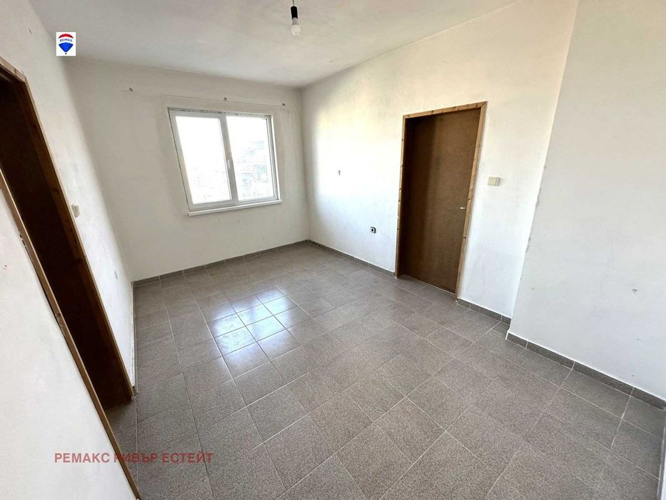 Четиристаен апартамент за продажба кв. Дружба 2