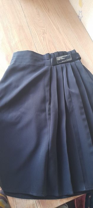 Продам школьную форму на девочку