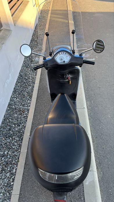 Piaggio liberty scuter