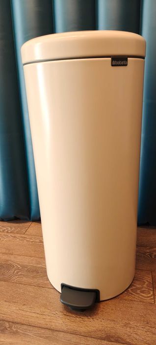 Кош за смет с автоматичен педал Brabantia, 30L
