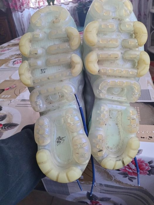 Adidași Nike VAPORMAX în stare foarte bunã