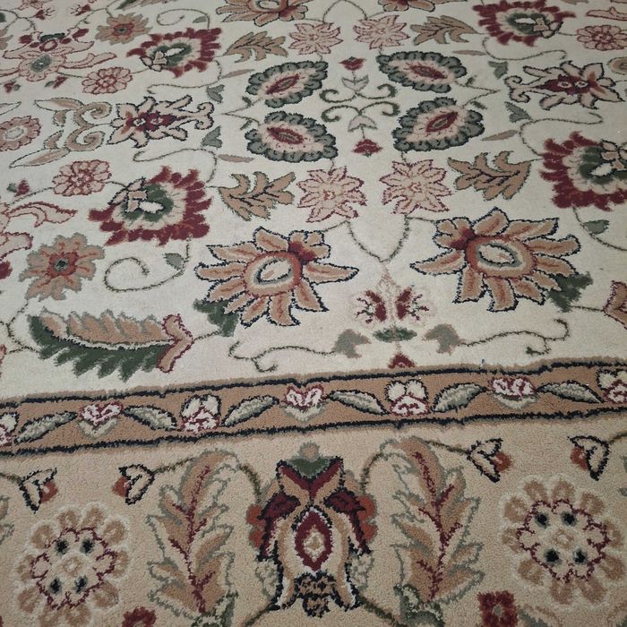 Продам ковер размер 2*4, б/у