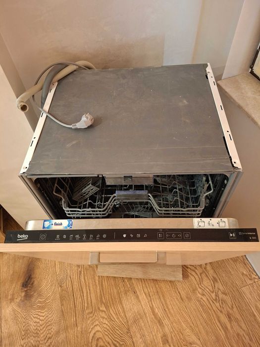 Съдомиялна за вграждане Beko BDIN38531D