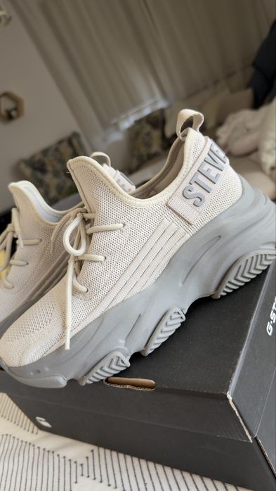 Steve Madden маратонки