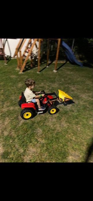 Vand jeep si tractoras electric pentru copii