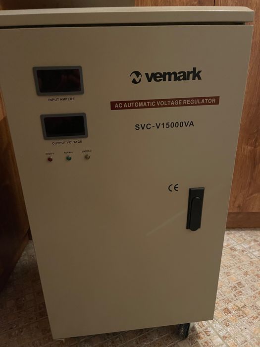Стабилизатор на напрежение SVC-V15000VA