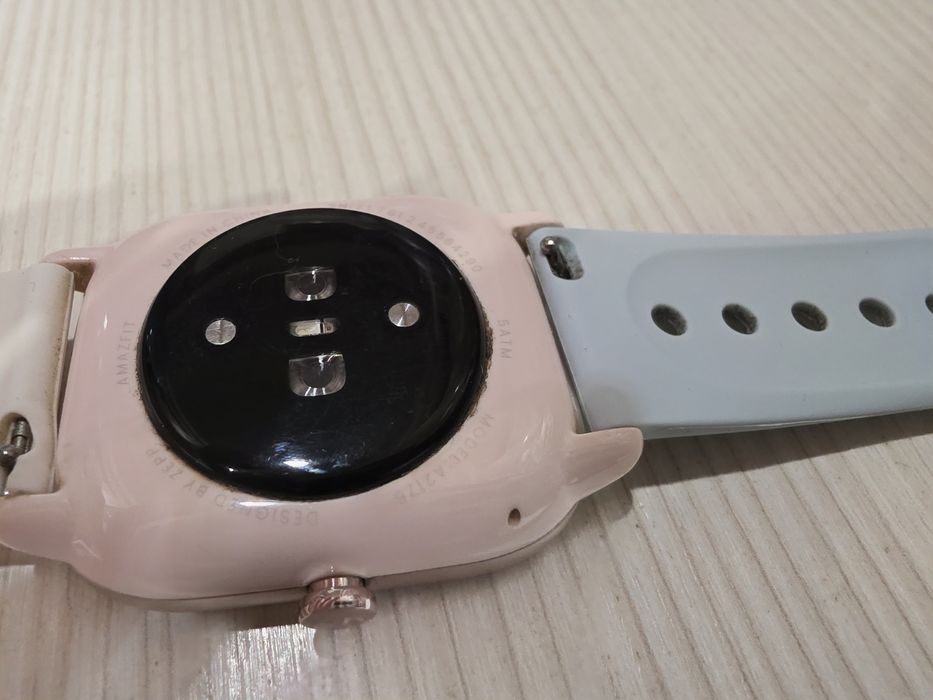 Смарт-часы Amazfit GTS 4 mini