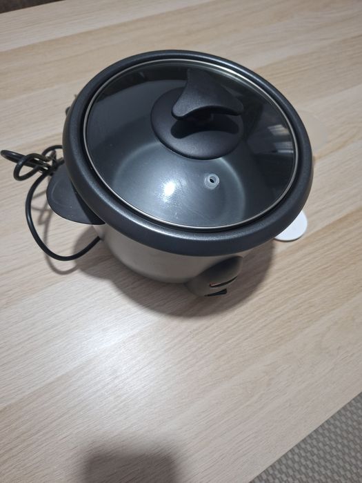 Aparat de gatit orez