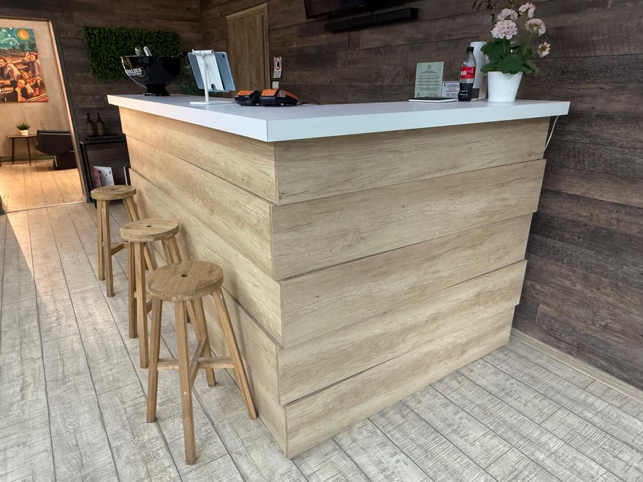 Receptie/Bar pretabil pentru restaurant/cafenea/ afacere