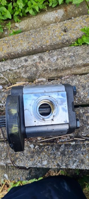 Хидравлична помпа