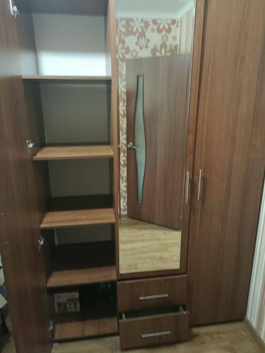 Продам шкаф и диван