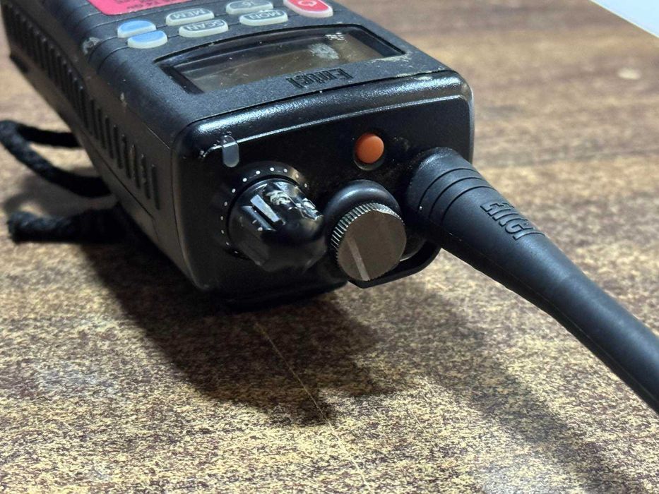 Морска портативна УКВ радиостанция ENTEL HT644