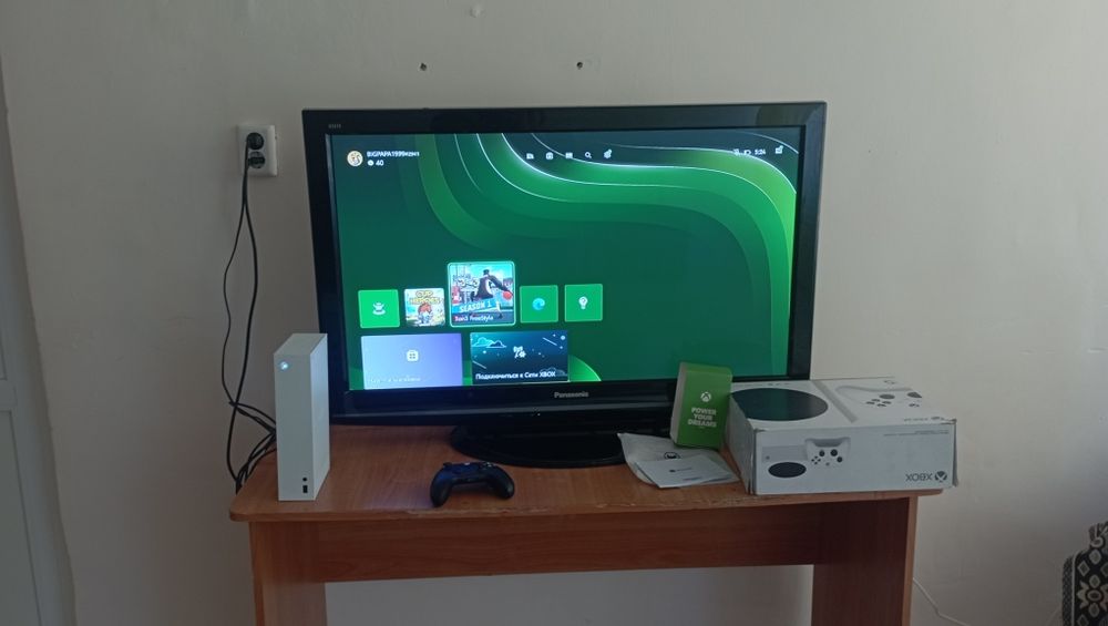 Продам кансол xbox series s
