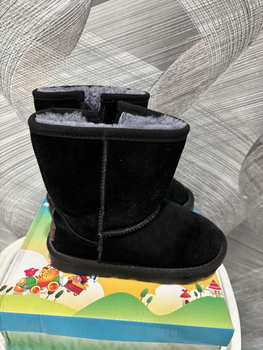 Продам уги 30 размер