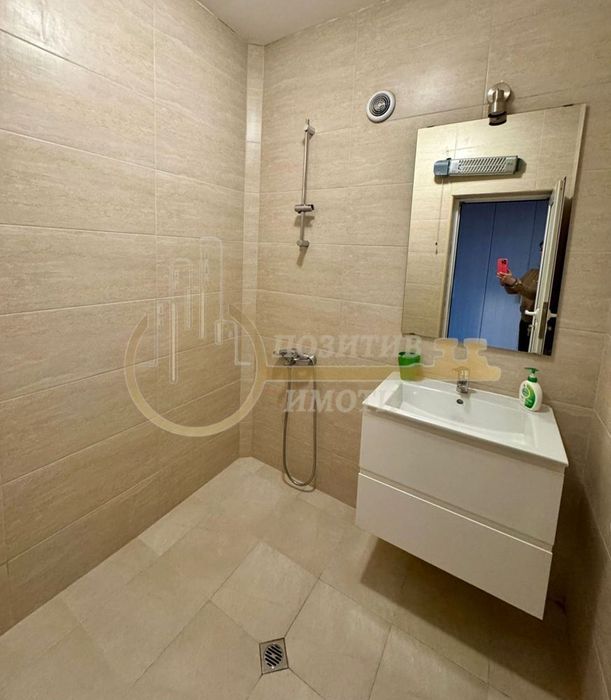 Дава се под наем Тристаен апартамент в София, Център - 110 кв.м за 1050 € - Снимка #10