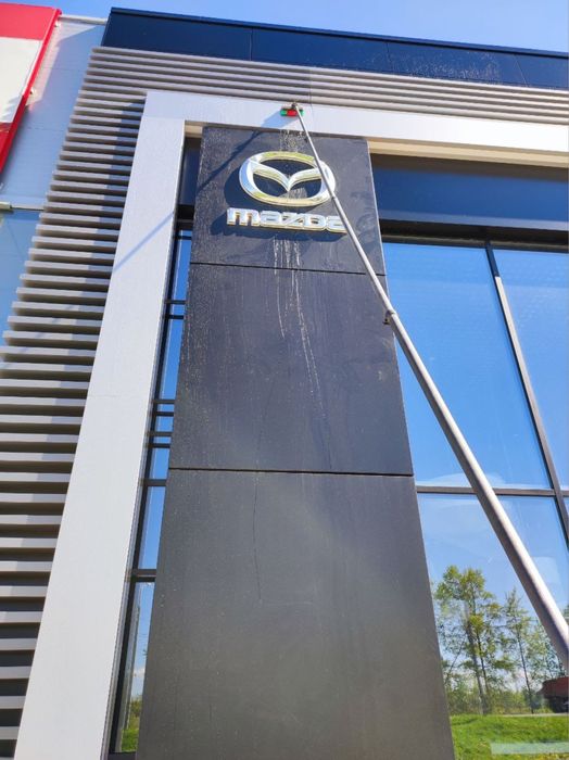 Мойка фасада, окон, алюкобонда, витражей