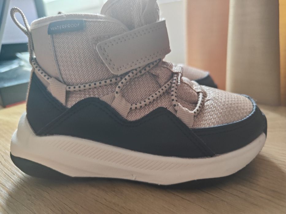 Pantofi sport impermeabili H&M 23