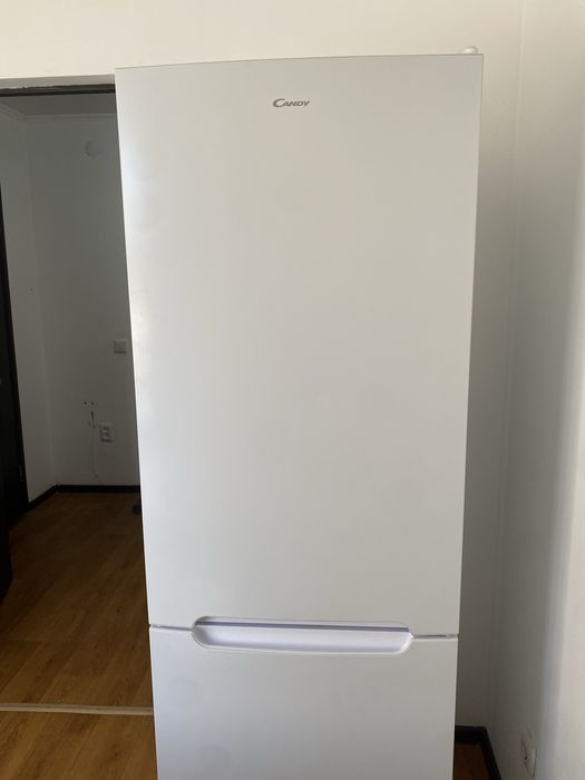 Холодильник двухкамерный