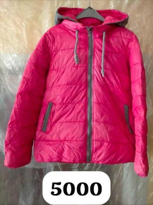 Продам куртки на девочку до 13 лет