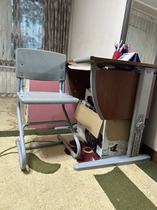 Продам парту со стулом