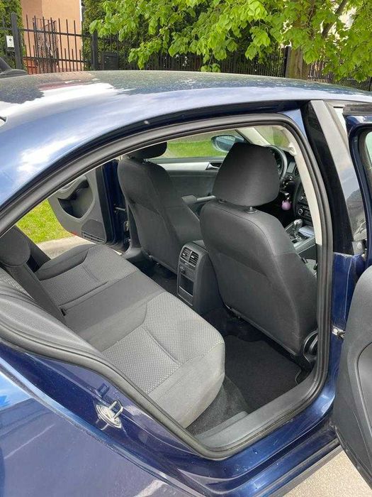 Vand Volkswagen Jetta 2011 1.6 TDI primul proprietar