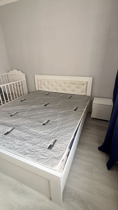 Продам 2х спальную кровать