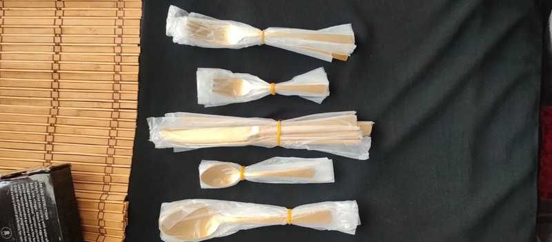 Set tacamuri 6 persoane 30 piese otel culoare  -golt mat .